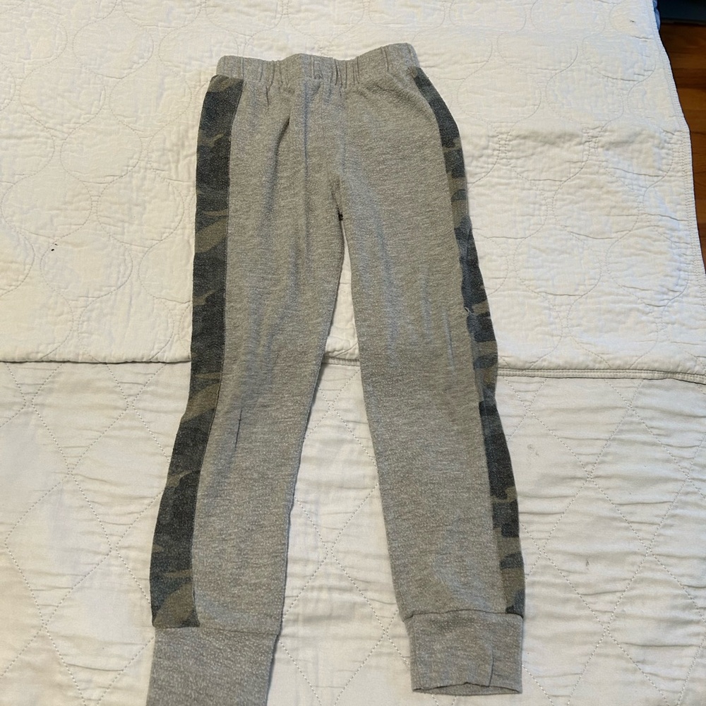 Kids Gray Camo Jogger Sweatpants